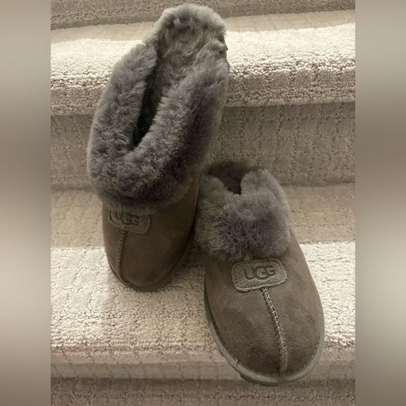 UGG coquette grey suede fur trim slide on slippers women’s size 9, EUC - Picture 1 of 11